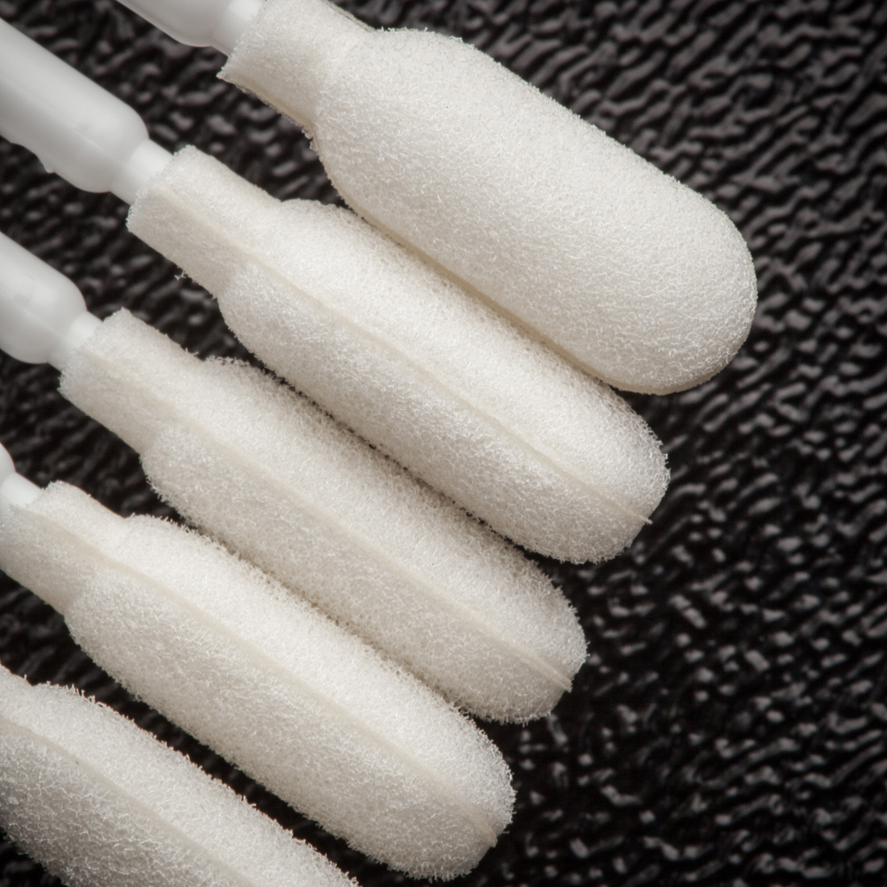 FoamTec HT1801 CleanWIPE ESD Swabs Multiple Tips Close Up Diagonal Bottom Right